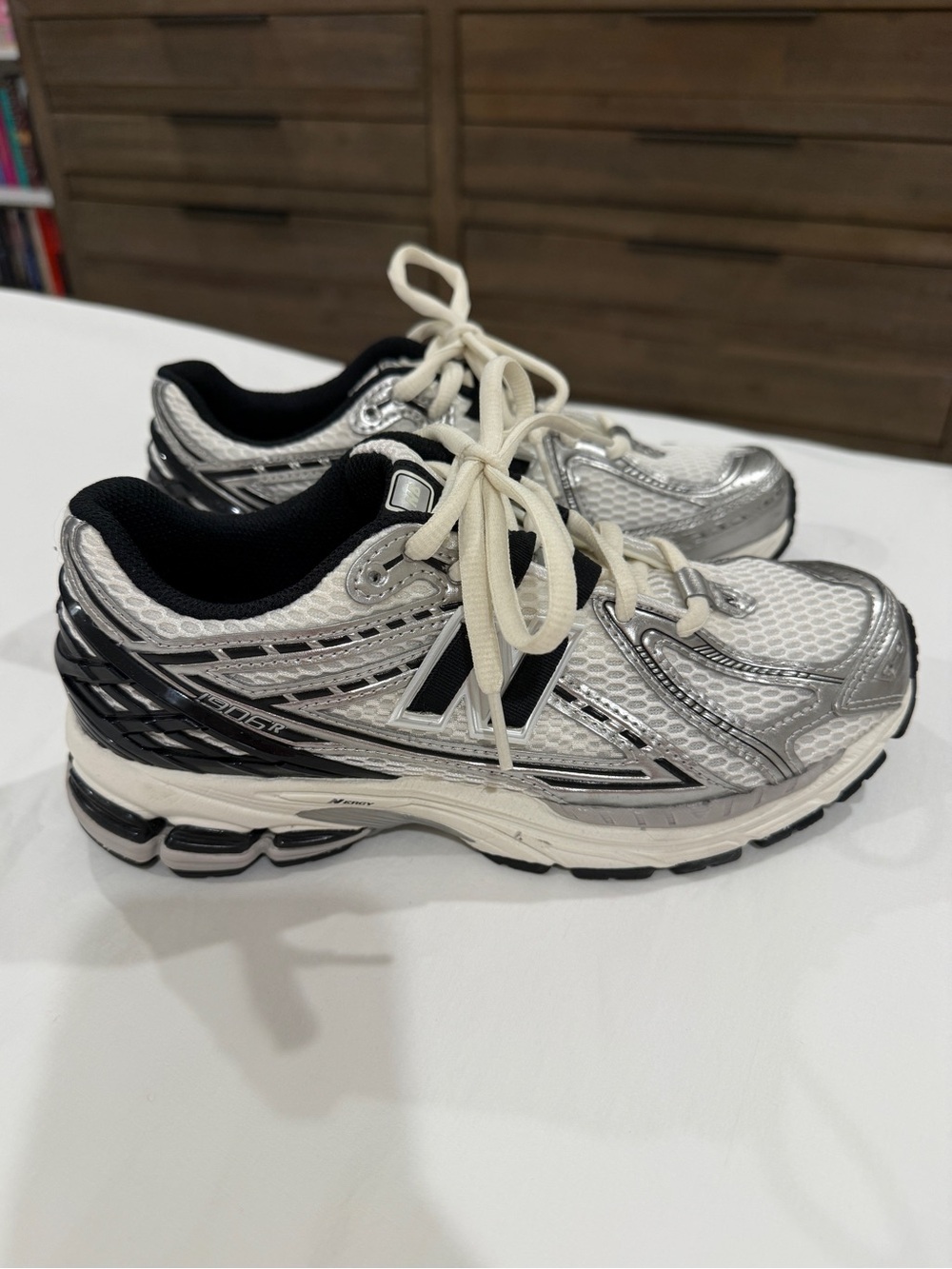 New Balance 1906R Silver Metallic with White and Sea Salt Women’s 7.5